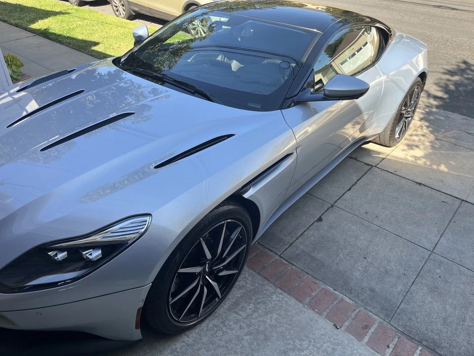 2018 Aston Martin DB11 - Image 7 of 13
