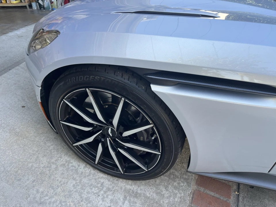 2018 Aston Martin DB11 - Image 2 of 13