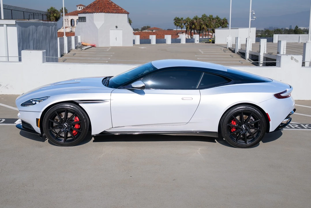 2018 Aston Martin DB11 - Image 7 of 21