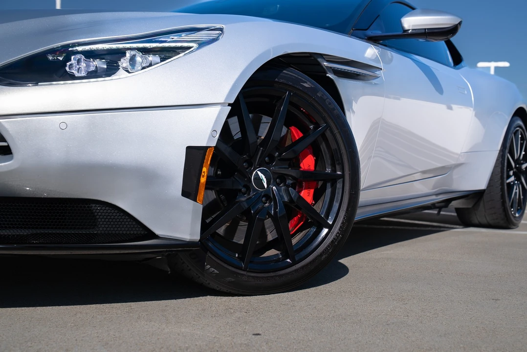 2018 Aston Martin DB11 - Image 2 of 21