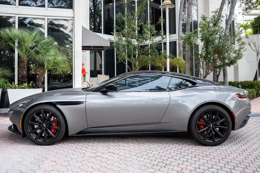 2018 Aston Martin DB11 - Image 11 of 31