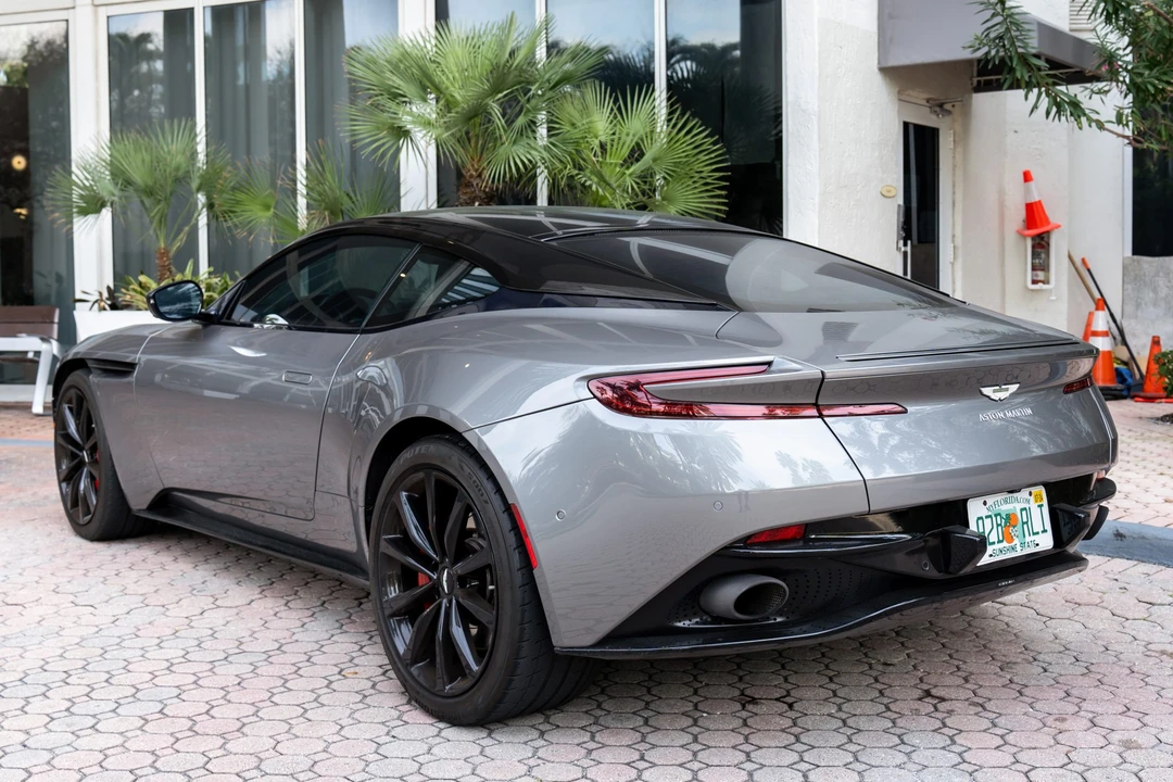 2018 Aston Martin DB11 - Image 10 of 31
