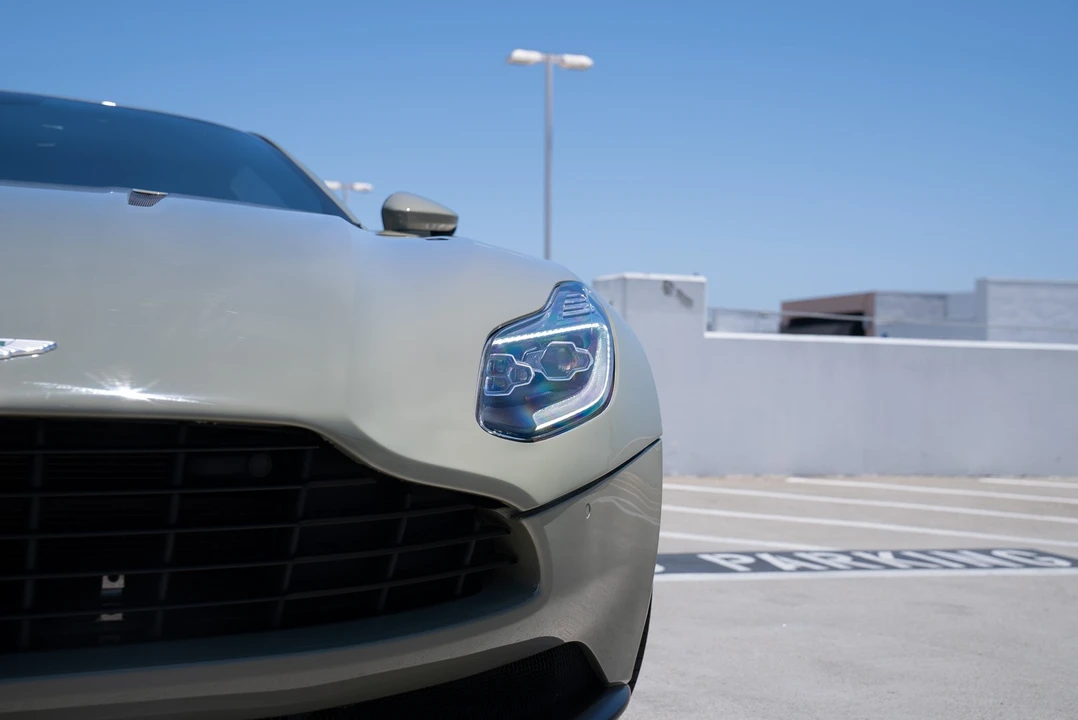 2018 Aston Martin DB11 - Image 14 of 21
