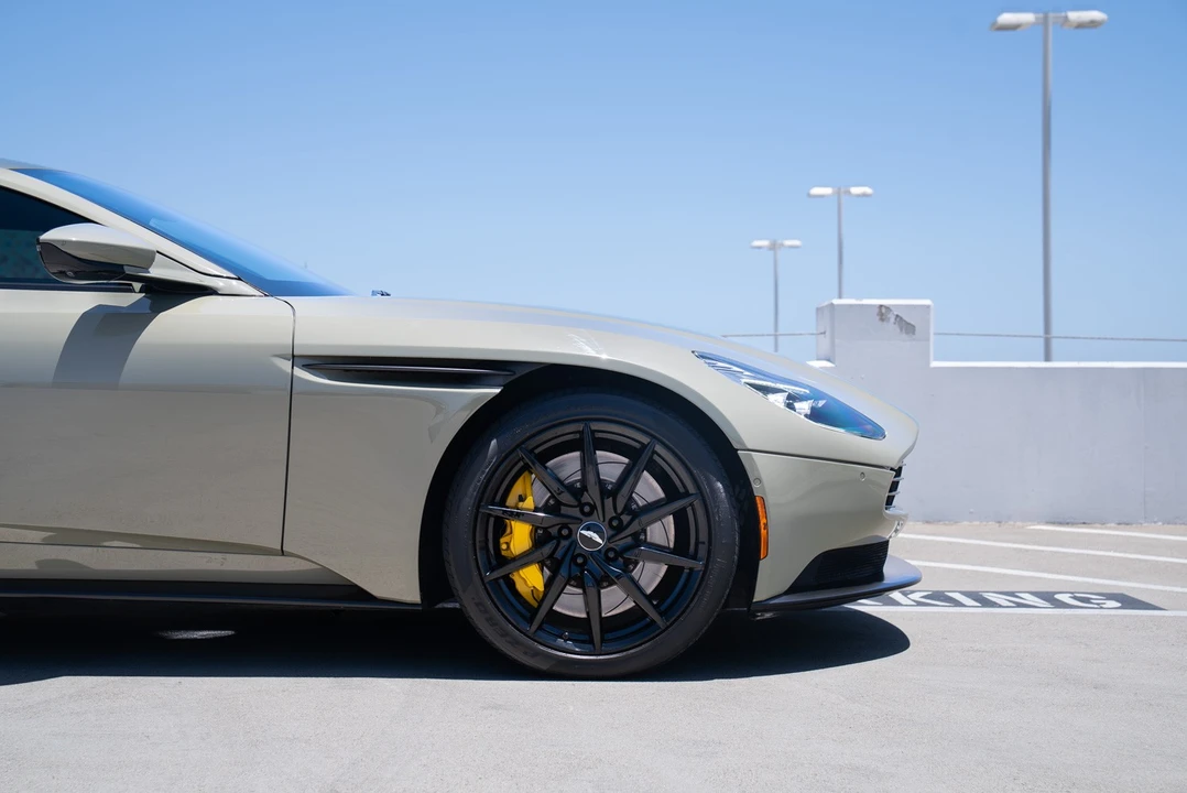 2018 Aston Martin DB11 - Image 6 of 21
