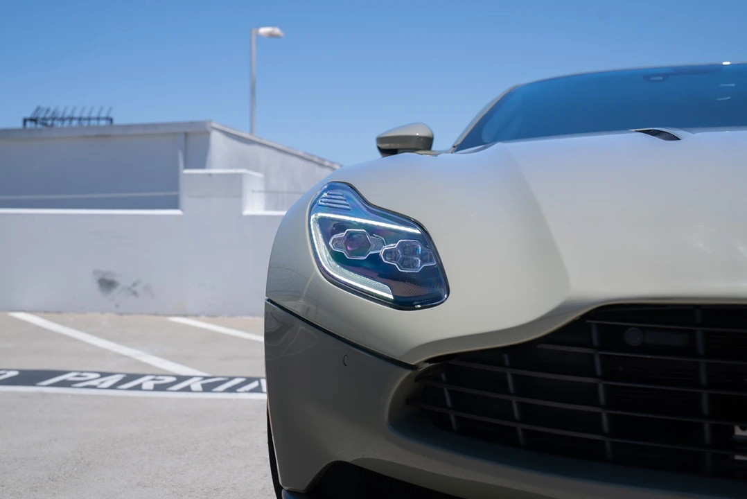 2018 Aston Martin DB11 - Image 13 of 21