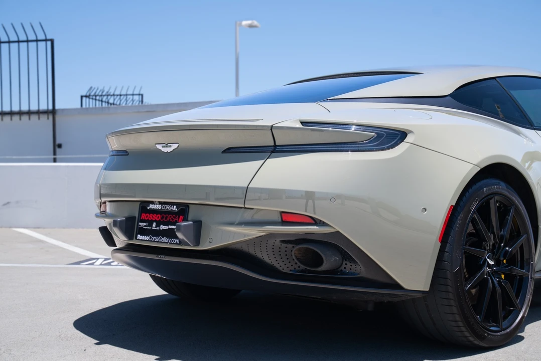 2018 Aston Martin DB11 - Image 2 of 21