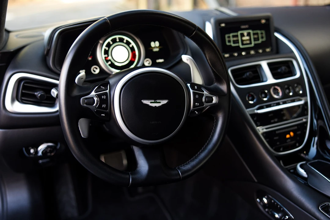 2018 Aston Martin DB11 - Image 18 of 31