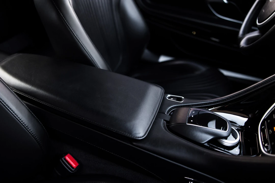 2018 Aston Martin DB11 - Image 27 of 31