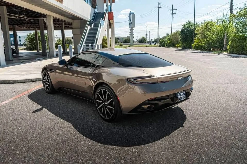 2018 Aston Martin DB11 V12 - Image 9 of 9