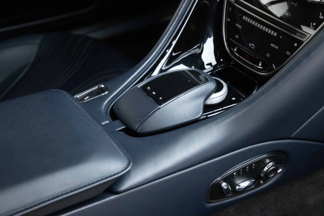 2018 Aston Martin DB11 V12 - Image 16 of 31