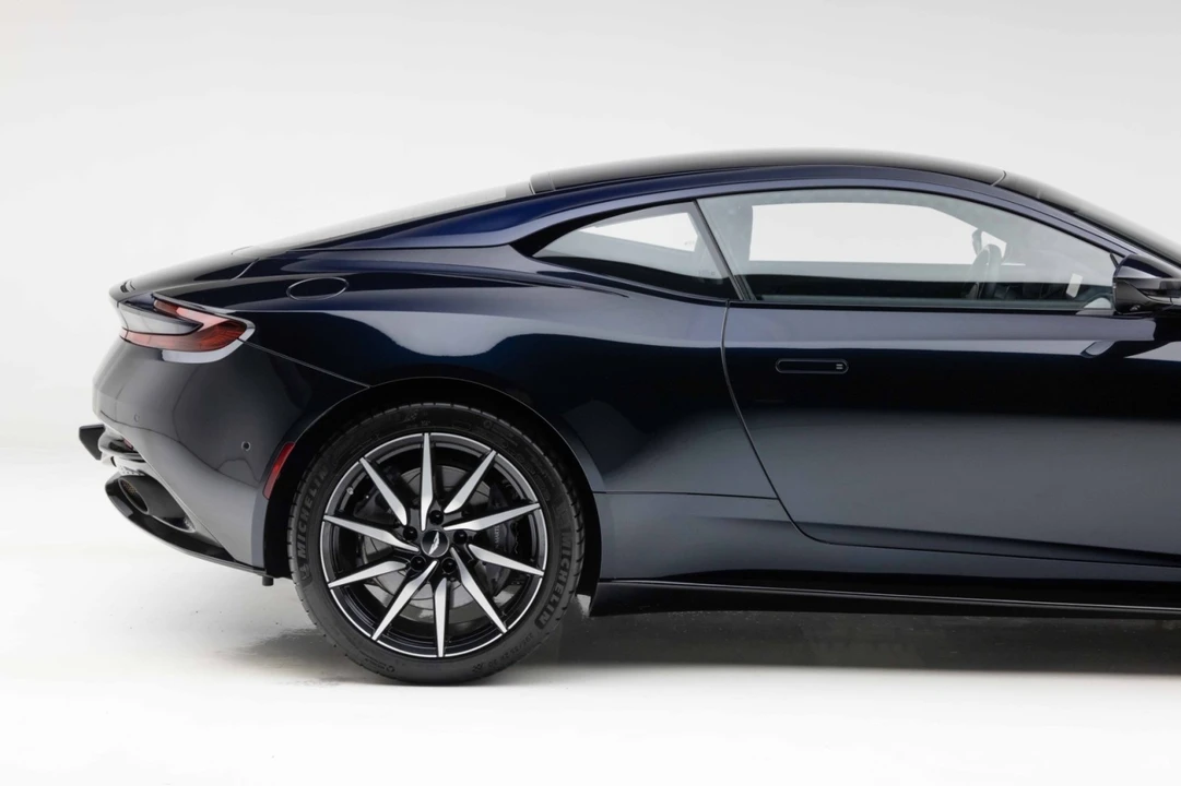 2018 Aston Martin DB11 V12 - Image 21 of 31