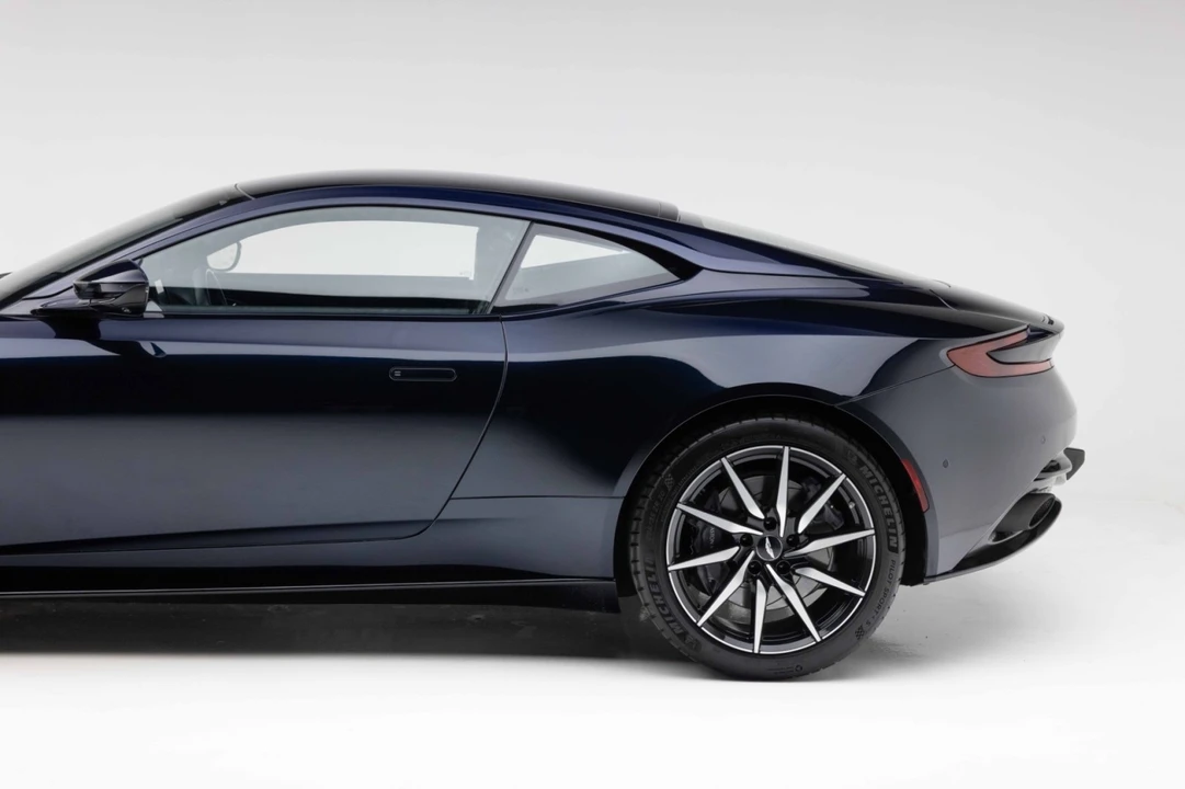 2018 Aston Martin DB11 V12 - Image 19 of 31