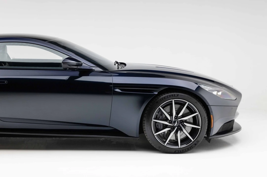 2018 Aston Martin DB11 V12 - Image 23 of 31