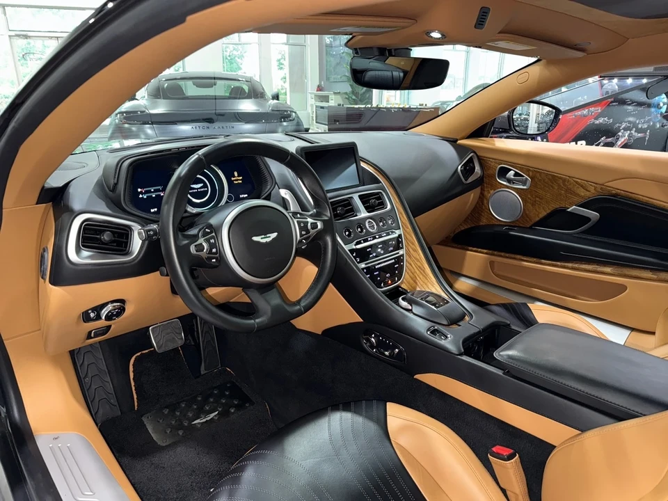 2018 Aston Martin DB11 V12 - Image 9 of 21