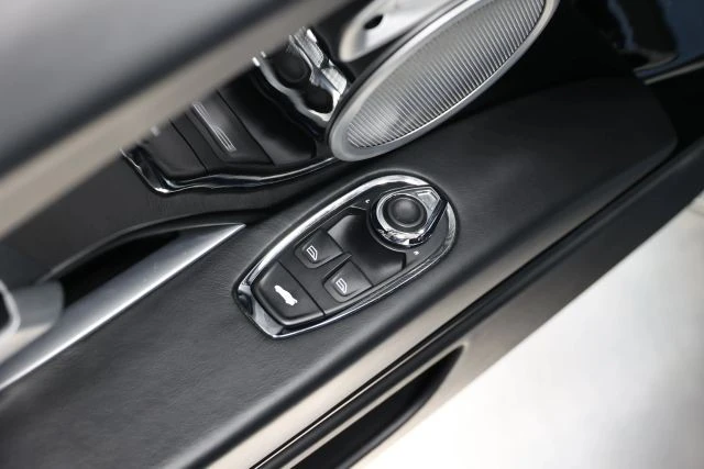 2018 Aston Martin DB11 V12 - Image 15 of 31