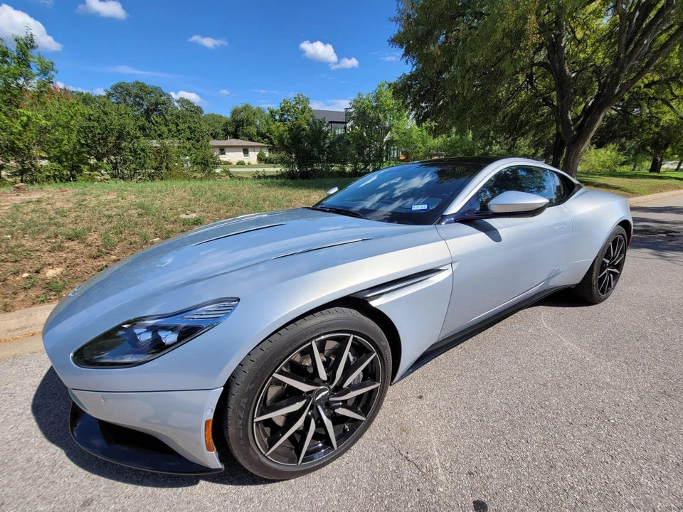 2018 Aston Martin DB11 V12 - Image 5 of 31