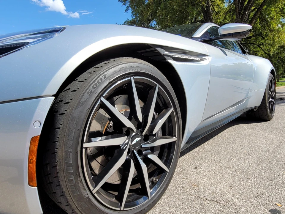 2018 Aston Martin DB11 V12 - Image 26 of 31