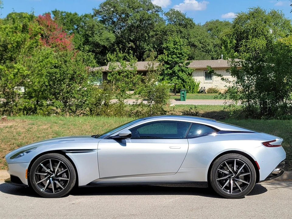 2018 Aston Martin DB11 V12 - Image 3 of 31