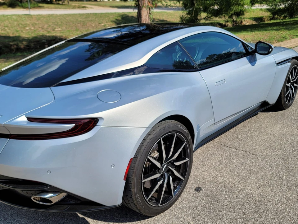 2018 Aston Martin DB11 V12 - Image 18 of 31