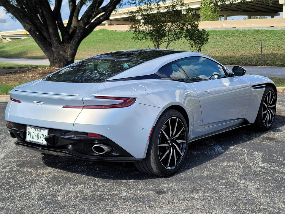 2018 Aston Martin DB11 V12 - Image 10 of 31