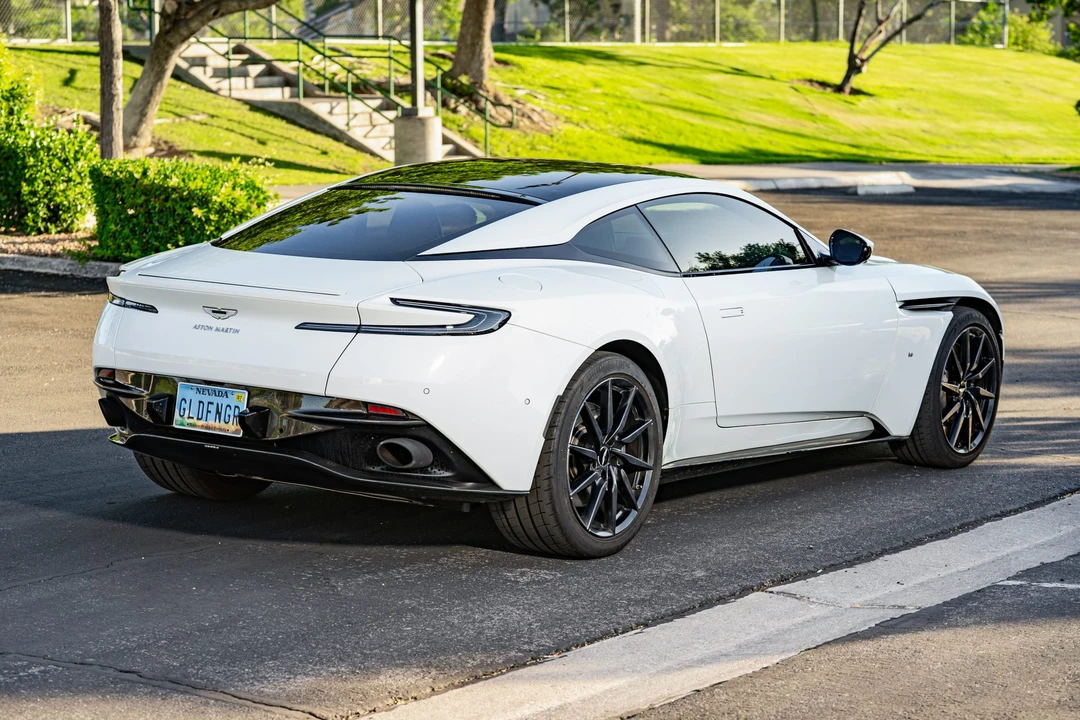 2018 Aston Martin DB11 V12 - Image 6 of 31
