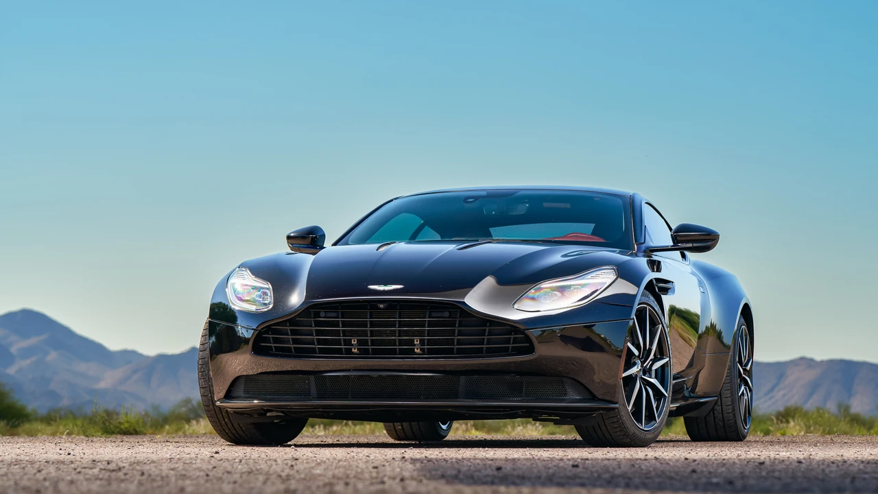 2018 Aston Martin DB11 V12 - Image 2 of 31