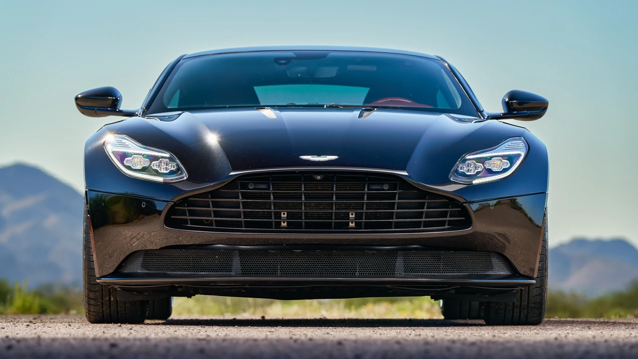 2018 Aston Martin DB11 V12 - Image 29 of 31