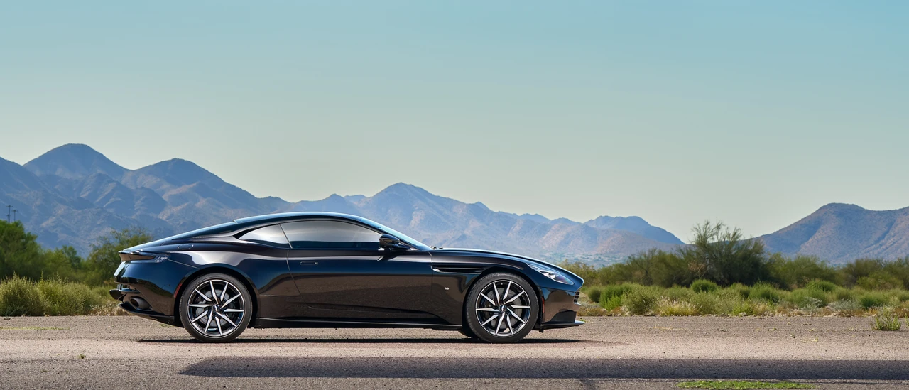 2018 Aston Martin DB11 V12 - Image 17 of 31