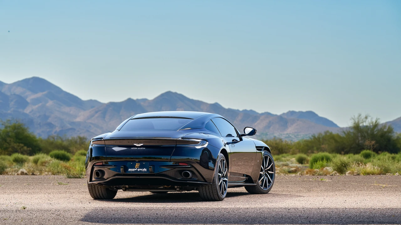 2018 Aston Martin DB11 V12 - Image 23 of 31