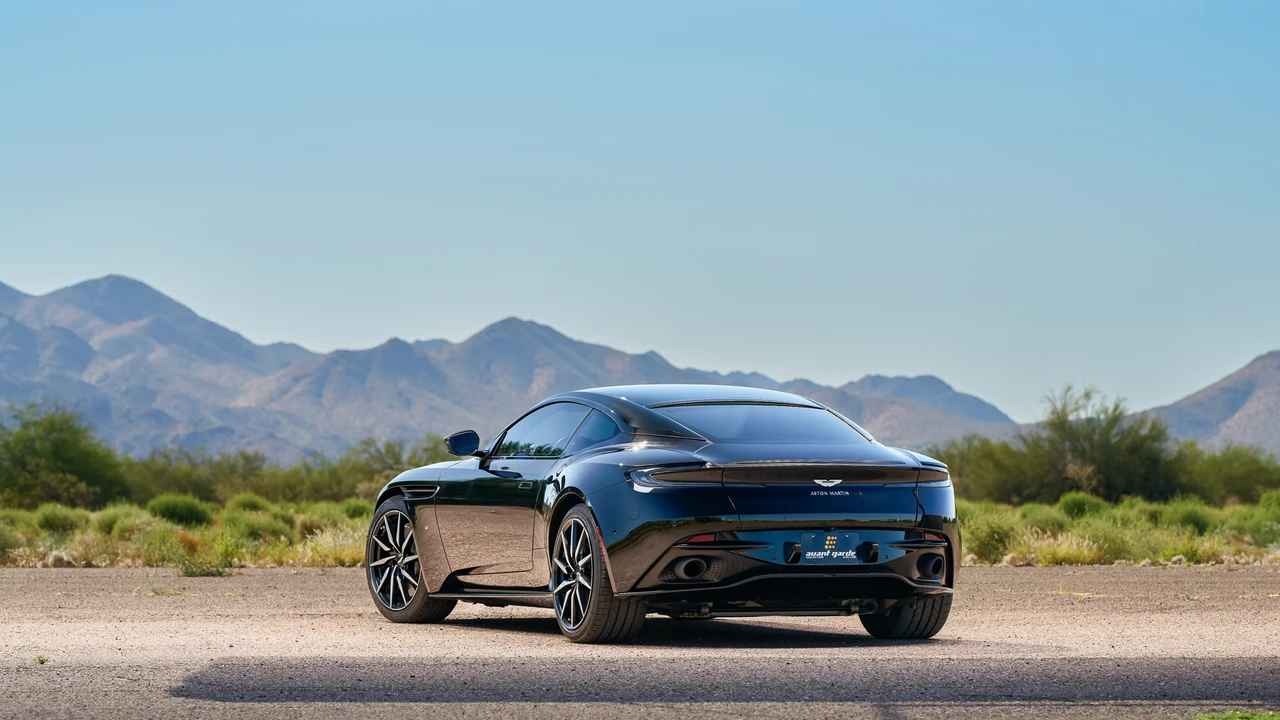 2018 Aston Martin DB11 V12 - Image 27 of 31