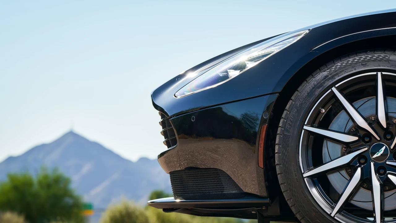 2018 Aston Martin DB11 V12 - Image 29 of 31