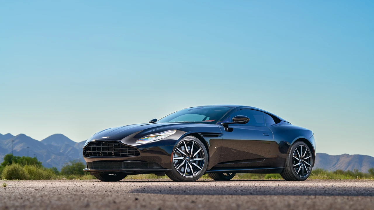2018 Aston Martin DB11 V12 - Image 5 of 31