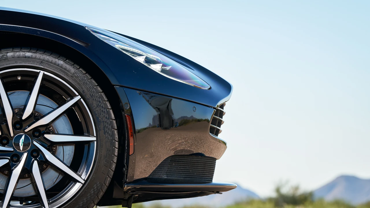 2018 Aston Martin DB11 V12 - Image 30 of 31