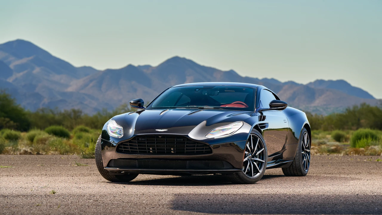 2018 Aston Martin DB11 V12 - Image 5 of 31