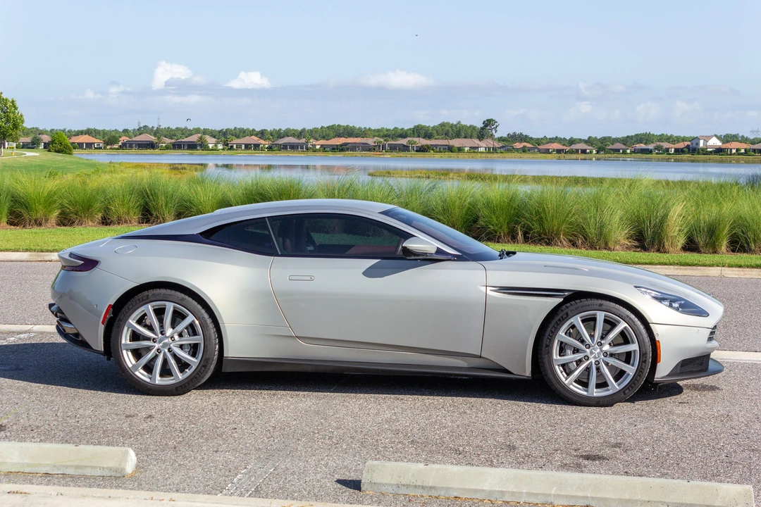 2018 Aston Martin DB11 V12 - Image 10 of 31