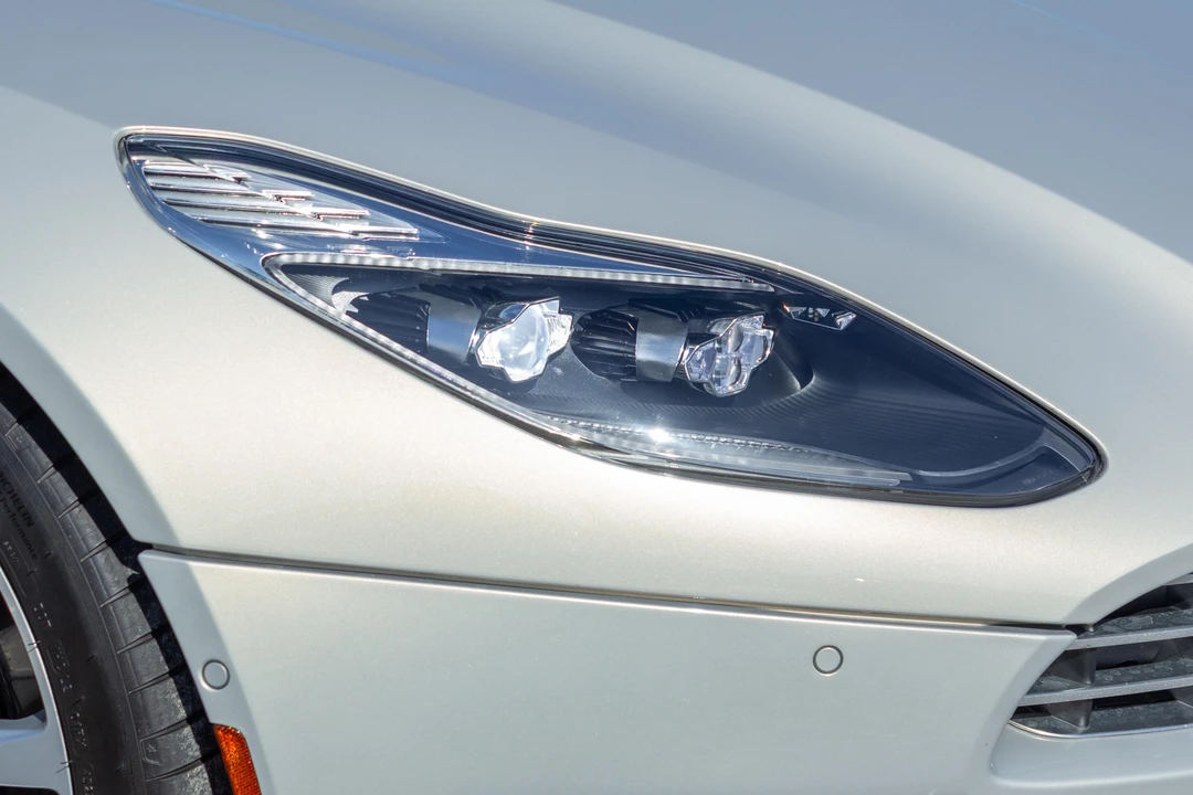 2018 Aston Martin DB11 V12 - Image 14 of 31