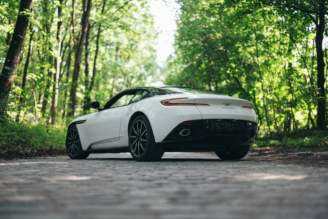 2018 Aston Martin DB11 V8 - Image 13 of 21