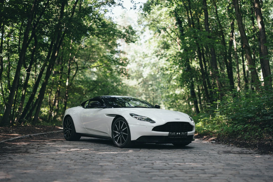 2018 Aston Martin DB11 V8 - Image 3 of 21