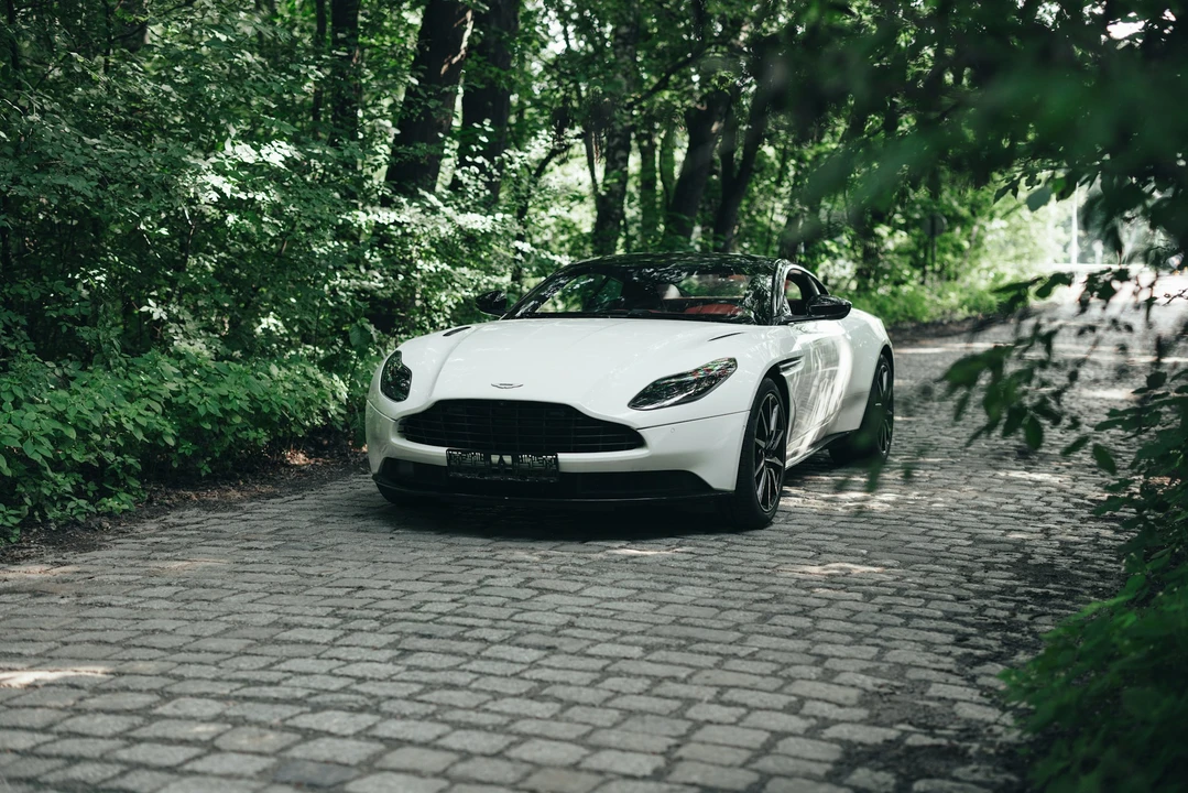 2018 Aston Martin DB11 V8 - Image 14 of 21