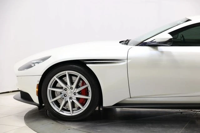 2018 Aston Martin DB11 V8 - Image 7 of 12