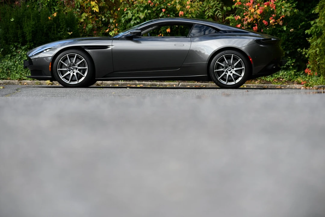 2018 Aston Martin DB11 V8 - Image 10 of 31