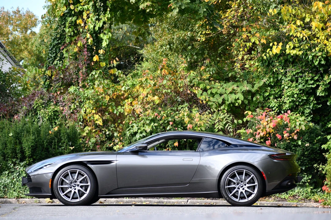 2018 Aston Martin DB11 V8 - Image 9 of 31