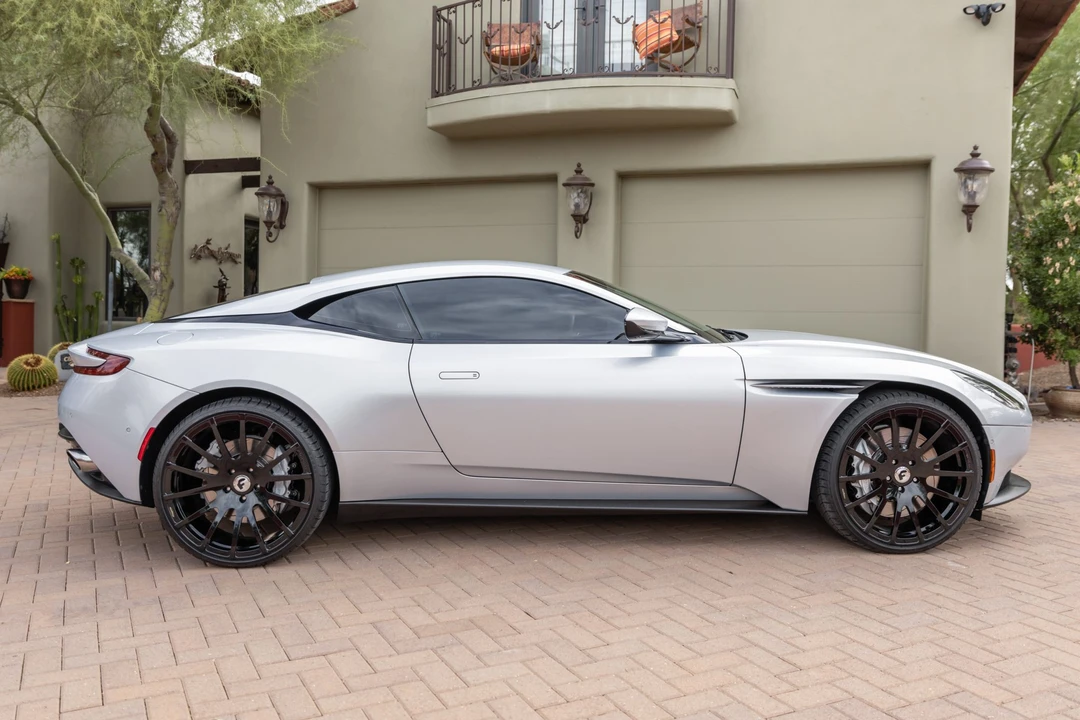 2018 Aston Martin DB11 V8 - Image 5 of 31