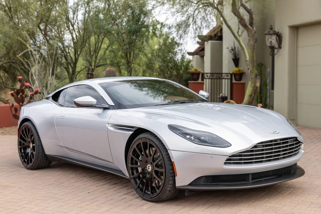 2018 Aston Martin DB11 V8 - Image 4 of 31