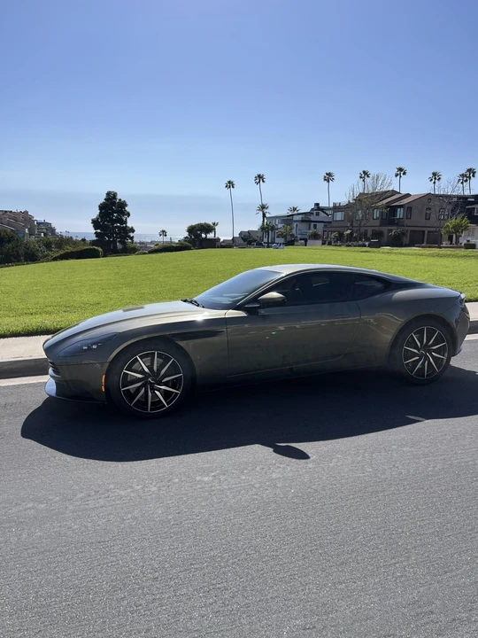 2018 Aston Martin DB11 V8 - Image 8 of 31