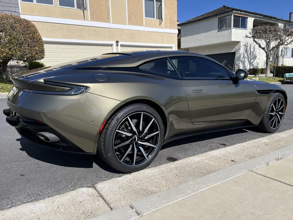 2018 Aston Martin DB11 V8 - Image 14 of 31