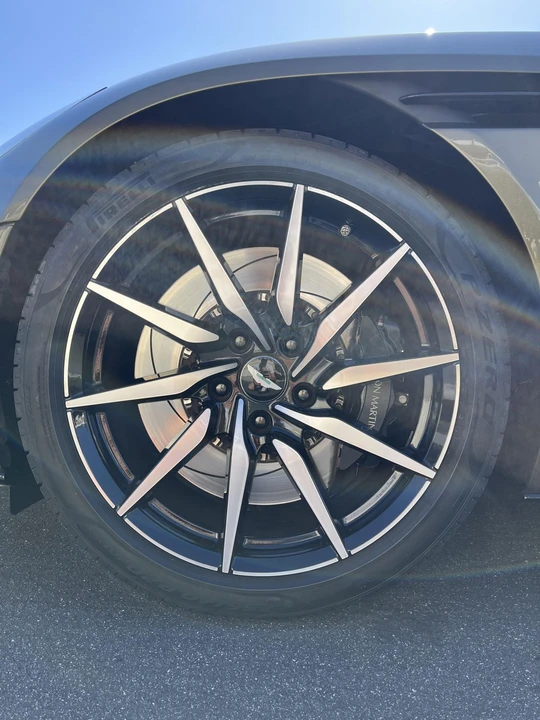 2018 Aston Martin DB11 V8 - Image 18 of 31