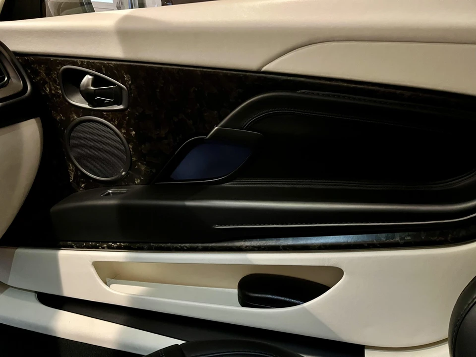 2018 Aston Martin DB11 V8 - Image 30 of 31
