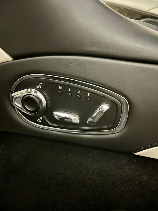2018 Aston Martin DB11 V8 - Image 24 of 31
