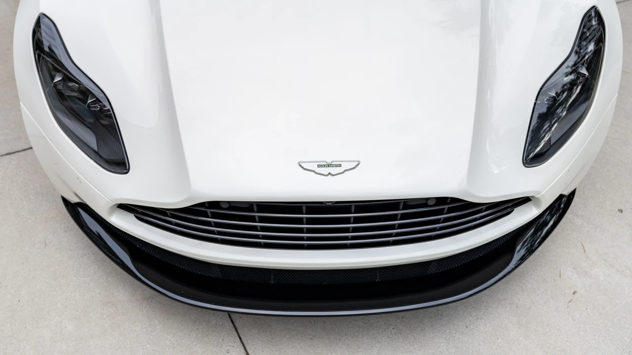 2018 Aston Martin DB11 V8 - Image 15 of 31